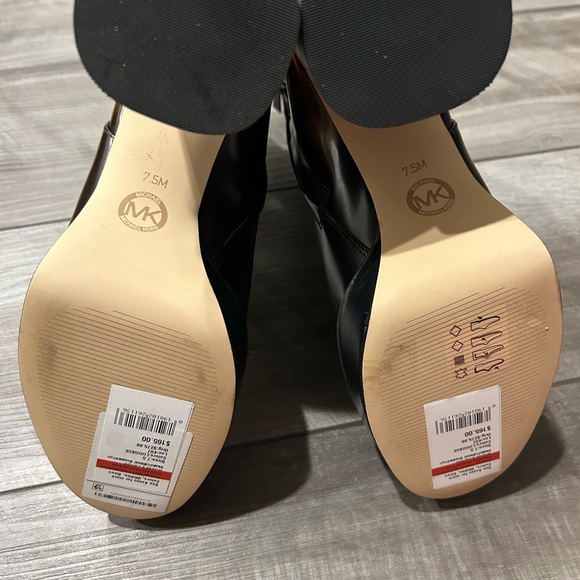 Michael Kors Brown Leather Heeled Boots with Gold Chain NWOB - Picture 9 of 10